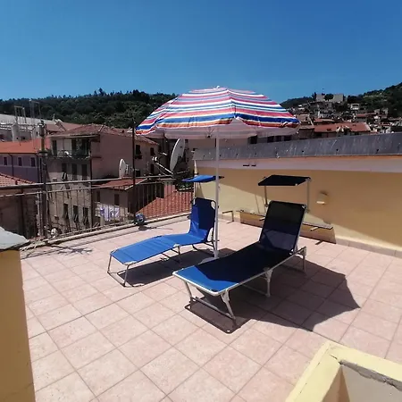 Terrazza Sui Tetti Di דירה