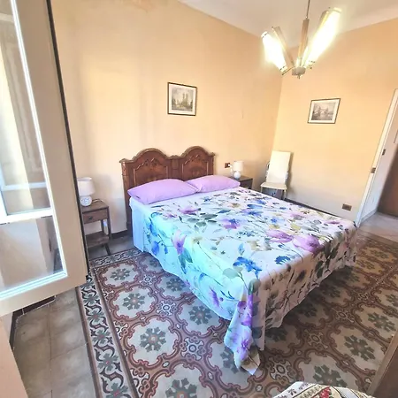 Terrazza Sui Tetti Di *