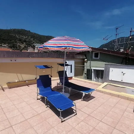 Terrazza Sui Tetti Di *
