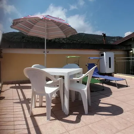 דירה Terrazza Sui Tetti Di טאג'ה